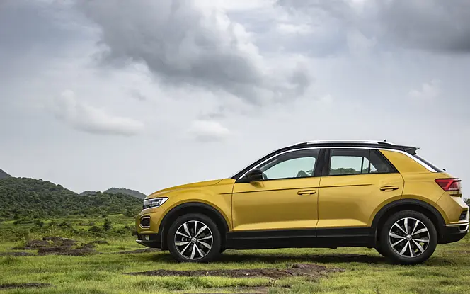 Volkswagen T-Roc [2020-2021] Left View