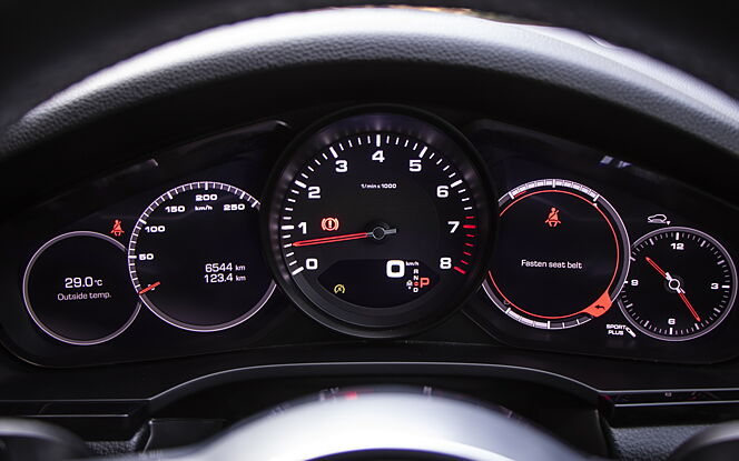Porsche Cayenne Coupe Dashbaord Display
