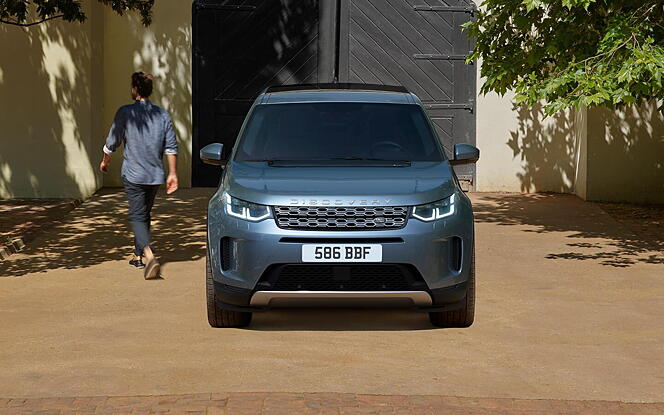 Land Rover Discovery Sport Front View