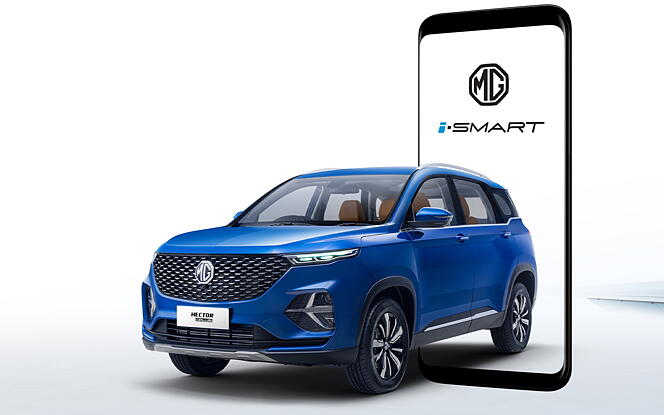 MG Hector Plus [2020-2023] Front Left View
