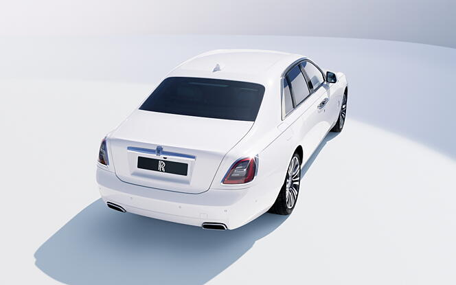 Rolls-Royce New Ghost Right Rear View