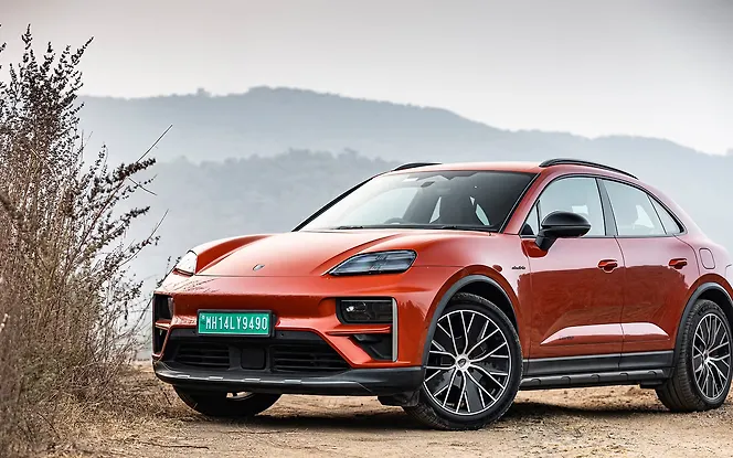 Porsche Macan Front Left View