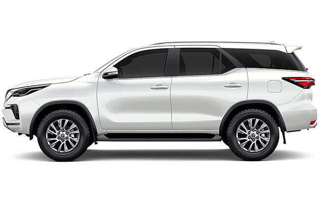 Toyota Fortuner - White Pearl Crystal Shine