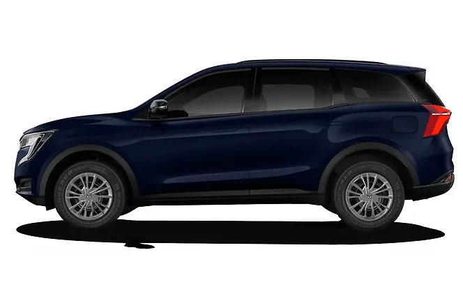Mahindra Old Generation XUV700 Midnight Black