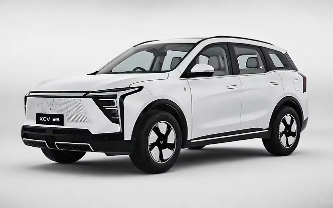 Mahindra XEV 9S Everest White