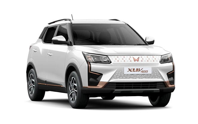 Mahindra XUV400 - Everest White